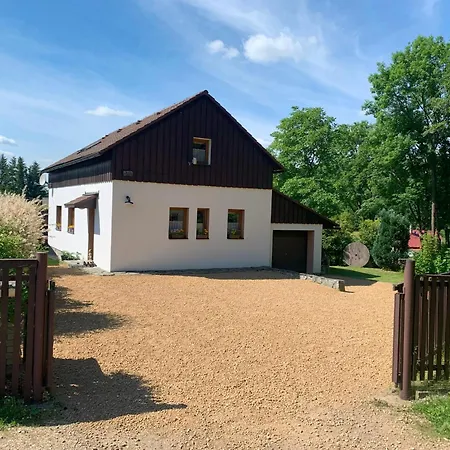 Tyllichova Chata Hejnice Exterior photo